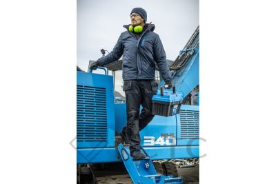 HT5K247_Ren_kurtka-ocieplana_HT5K365_NEKAR_Spodnie-ochronne-granatowe-_HT5K477_ENZ_Czapka-dzianinowa-_HT5K561-MURITZ_Trzewiki-ocieplane_HT5K177_WALD_nauszniki_HT5K228_TOUCH_rekawice_10-1