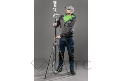 HT5K249_HEINER-Kurtka-przeciwdeszczowa_HT5K478_KLAUS-Czapka-z-daszkiem_HT5K411_VILS-T-shirt-bawelniany_HT5K355_EMS_Spodnie-ochronne-jeans__HT5K564_HOSEL-Trzewiki-ochronne_19