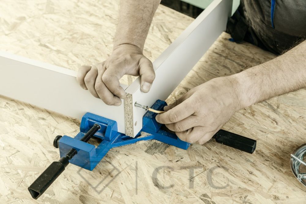 HT3B960_Scisk-katowy-1