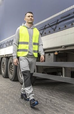 NIERS_HT5K379_bluza_ORLA_HT5K231_kamizelka_MURG_HT5K437_spodnie_BARTEN_HT5K505_polbuty