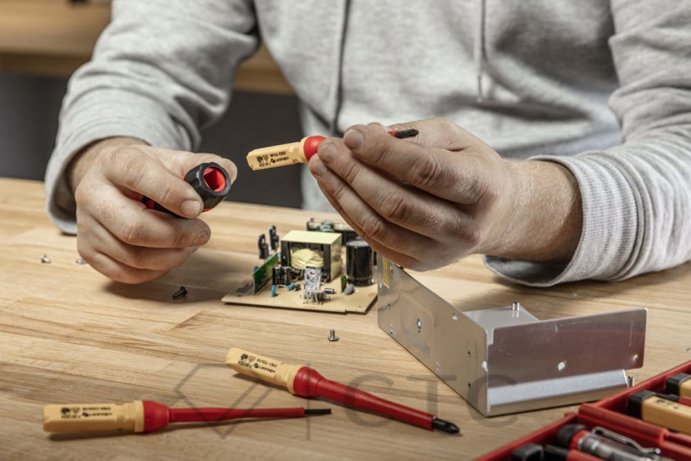 HT1S997_Zestaw-wkretakow-izolowanych_1