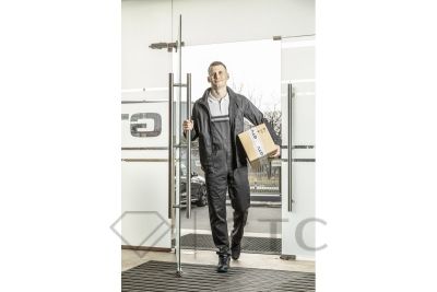 FABIAN_HT5K308_ogrodniczki-ochronne_FABIAN_HT5K307_bluza-ochronna_TOBIAS_HT5K418_polo-bawelniane_BARTEN_HT5K505_polbuty-ochronne_21