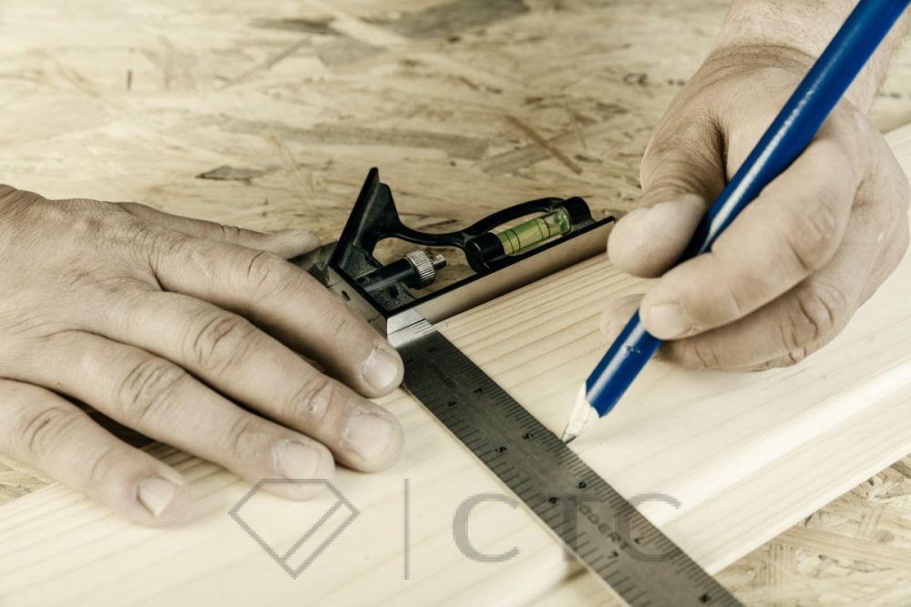 HT4M217_Katownik-stolarski-z-poziomnica_HT3B770_olowek-stolarski-1