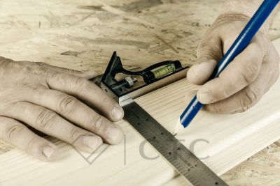 HT4M217_Katownik-stolarski-z-poziomnica_HT3B770_olowek-stolarski-1