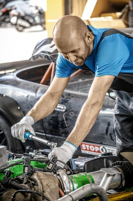 HT1W701_Klucz-dynamometryczny_HT5K220_rekawice-ochronne-powlekane-poliuretanem_1-1