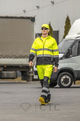 MAINZ_HT5K007_okulary_EGER_HT5K187_czapka_EXTER_HT5K335_kurtka_TRAUN_HT5K337_spodnie_BERKEL_HT5K565_trzewiki