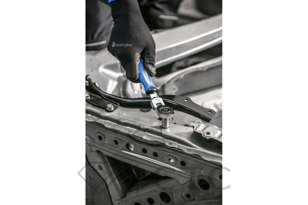 HT1R395-Klucz-z-grzechotka-i-przegubem-z-wymiennymi-adapterami