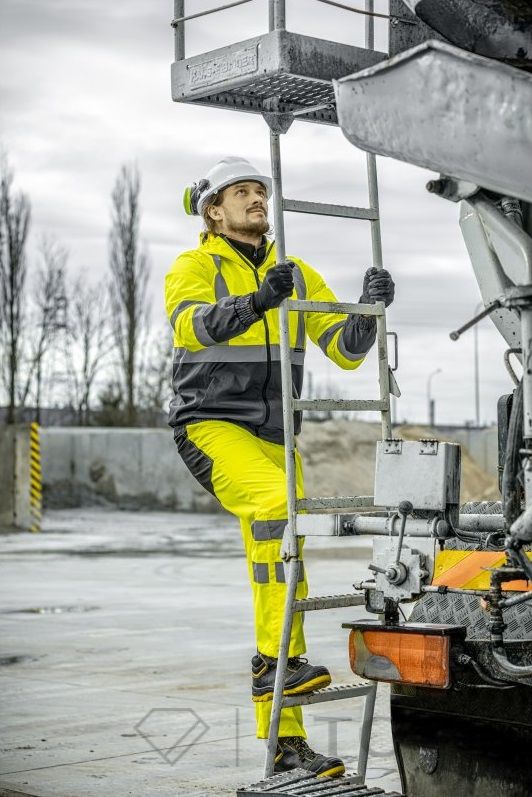 HT5K246_NIMS_kurtka_HT5K342_VOLME_spodnie_HT5K228_TOUCH_rekawice_HT5K565_BERKEL_buty_EXTER_HT5K180_kask-ochronny_HT5K178_LAUTER_HT5K178_nauszniki-ochronne_20