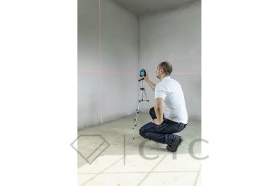 HT5K365_NEKAR_spodnie-ochronne-granatowe_HT5K418_TOBIAS_polo-bawelniane-biale_HT5K567_NAAB-polbuty-ochronne_HT4M072-Poziomnica-laserowa