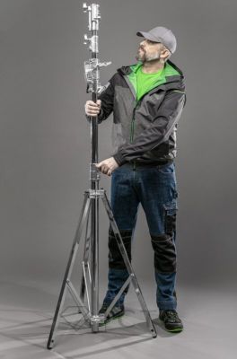 HT5K249_HEINER-Kurtka-przeciwdeszczowa_HT5K478_KLAUS-Czapka-z-daszkiem_HT5K411_VILS-T-shirt-bawelniany_HT5K355_EMS_Spodnie-ochronne-jeans__HT5K564_HOSEL-Trzewiki-ochronne_13