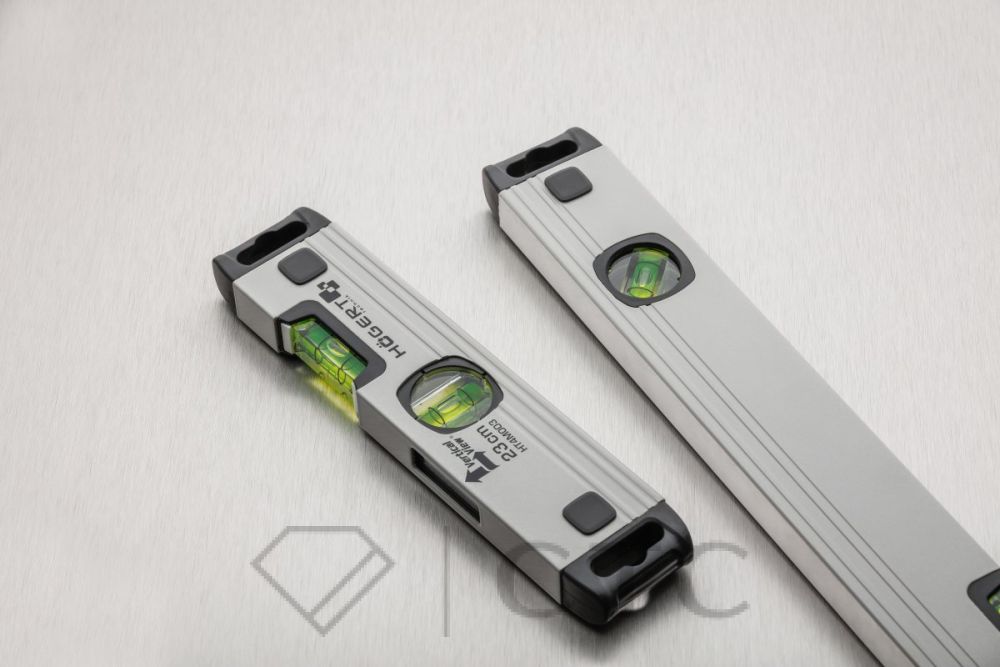 HT4M003_poziomnica-1