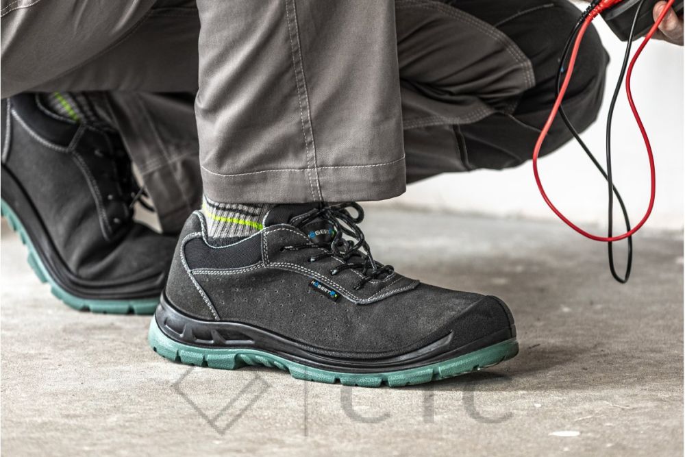 NAAB_HT5K567_polbuty-ochronne-1