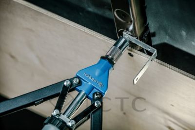 HT2C156_nitownica-reczna-dzwigniowa